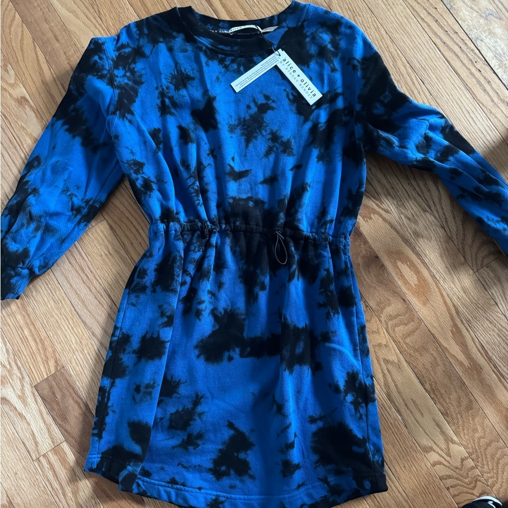 Alice + Olivia Blue and Black Casual Dress